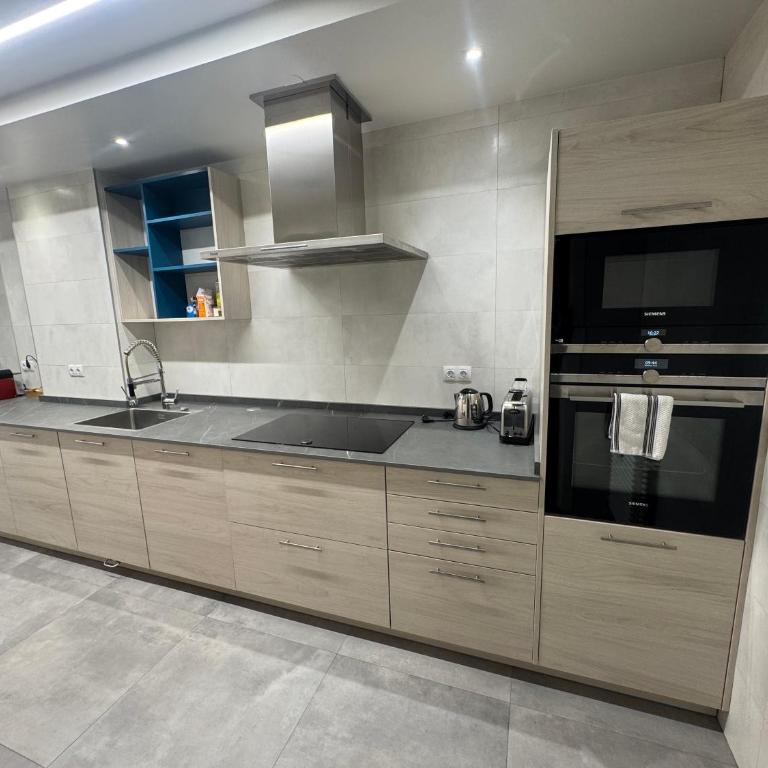 San Antón Piso de lujo centro con Aire ac by Apartamentos Logrono - Apartamento de 3 dormitorios - 22