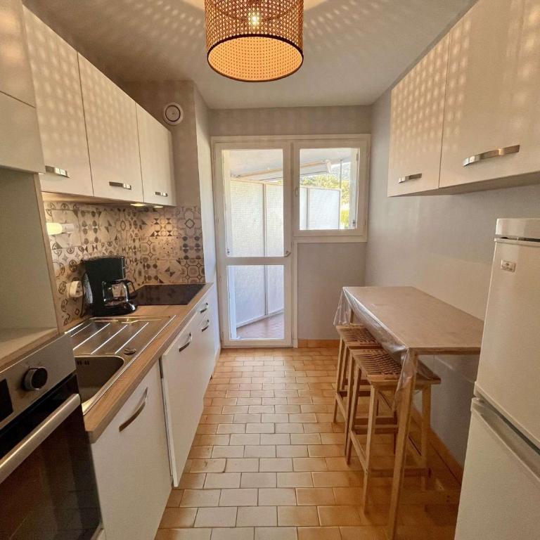 Appartement 4 pièces pour 6 pers, proche plage, parking - FR-1-226B-182 - Appartamento - 8