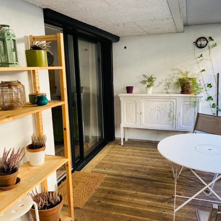 Maison de ville entre Darwin et Jardin botanique - Appartement 3 Chambres avec Balcon - 24
