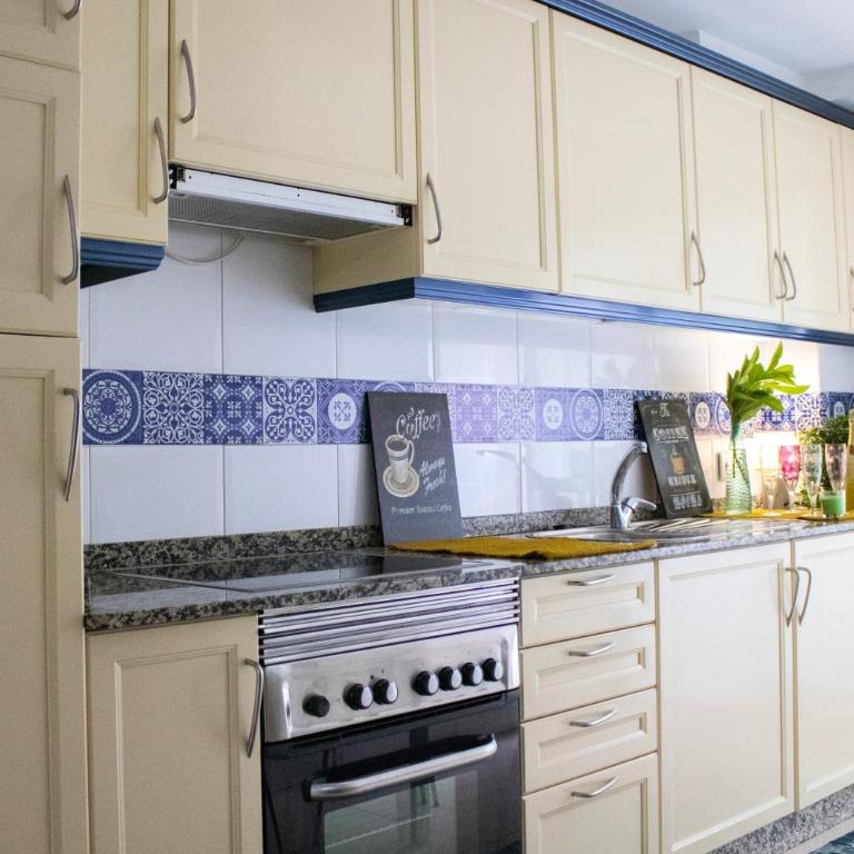 Luxury Singular Apartments Green - Four-Bedroom Apartment - Parking - 31