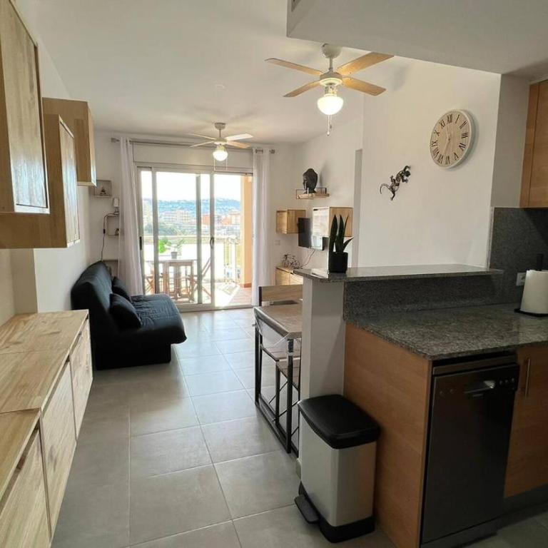 Piso acogedor con piscina en Roses AV-21 - Apartamento de 2 dormitorios - 6