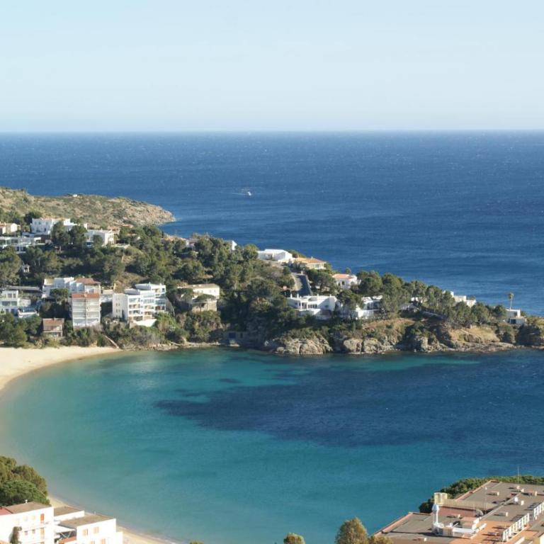 Precioso piso con vista al canal y piscina en roses AV-69 - Apartamento de 2 dormitorios - 22
