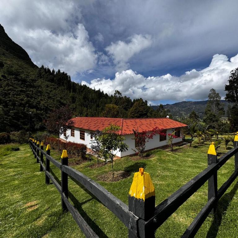Finca Entremontanas Simijaca - Casa de 3 dormitorios - 36