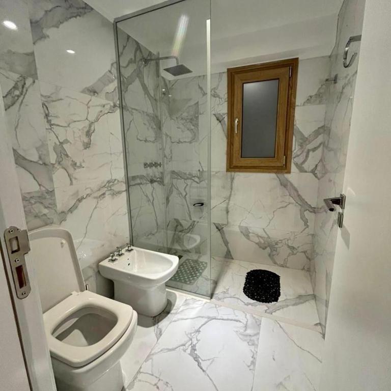 Dept in the heart of Bariloche, steps from the lake! - Apartamento de 1 dormitorio - 5