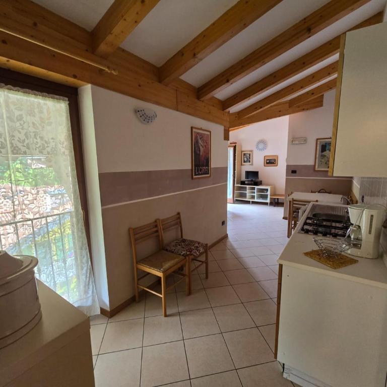 Casa Ornella - Appartamento con 2 Camere da Letto e Balcone - 18