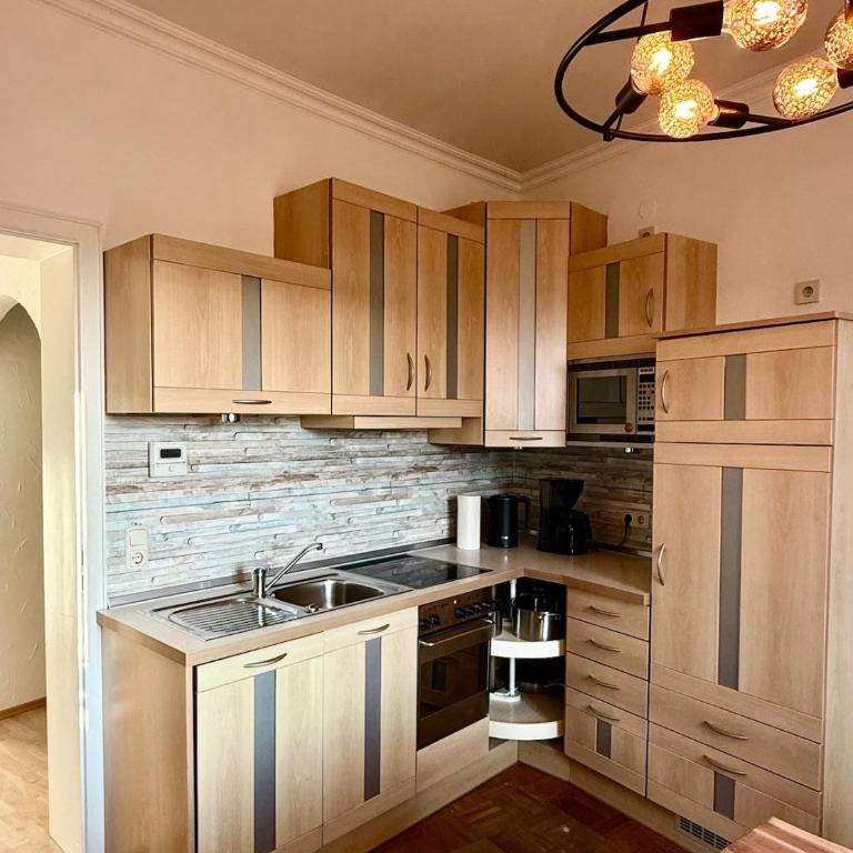 Elegante Jugendstil-Wohnung - ruhige Lage nähe HBF - Apartamento de 1 dormitorio - 3