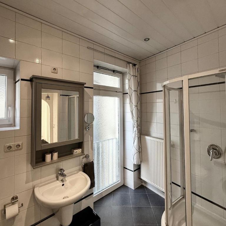 Elegante Jugendstil-Wohnung - ruhige Lage nähe HBF - Apartamento de 1 dormitorio - 10