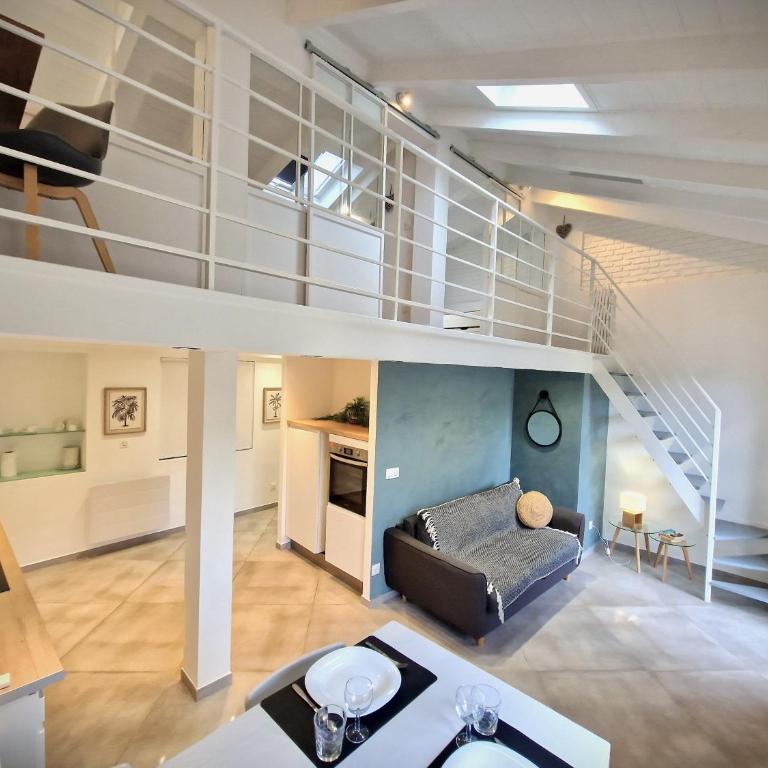 La 34 Tiny House with sunny terrace - Two-Bedroom House - 16