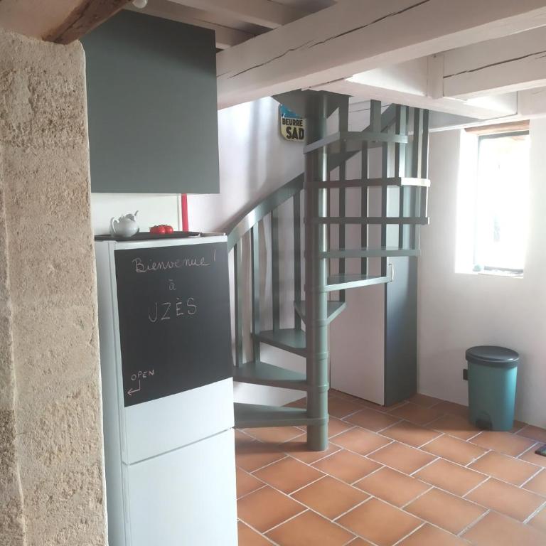 La Casamia Uzès, maison avec cour privative, à 2 pas de la Place aux Herbes - Maison 1 Chambre - 13