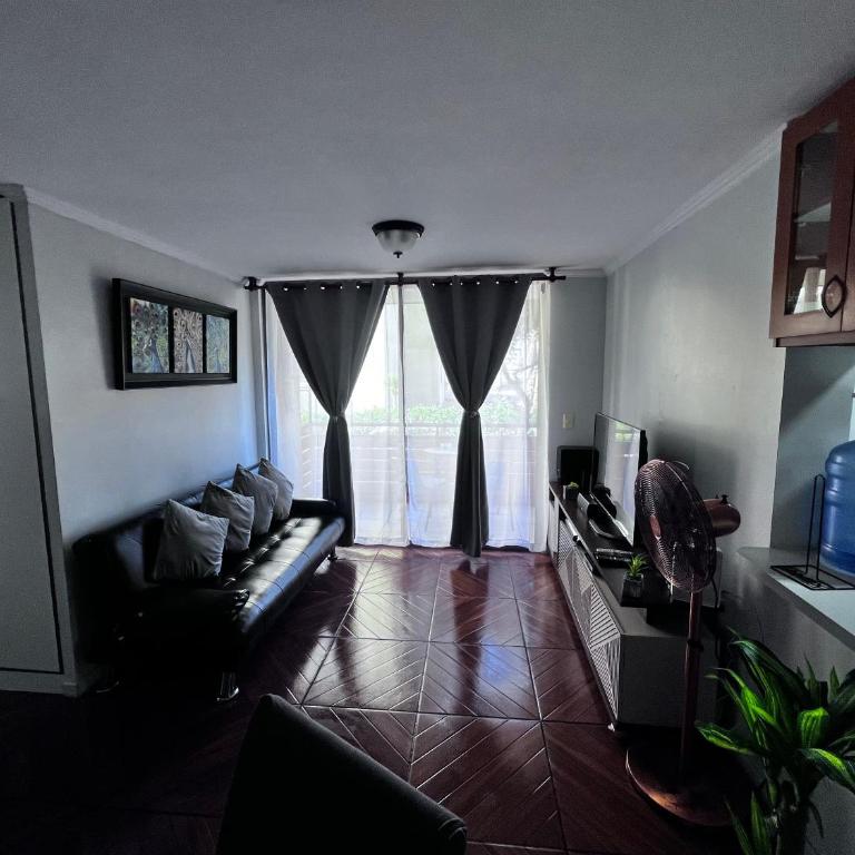 CÓMODO Y RENOVADO DEPARTAMENTO CON VISTA AL MAR - Apartamento de 3 dormitorios - 35