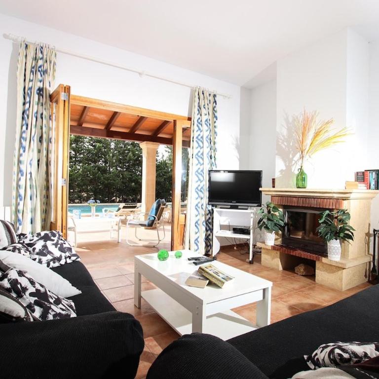 Beautiful villa for 8 people close to Pollensa by Renthousing - Villa - 33