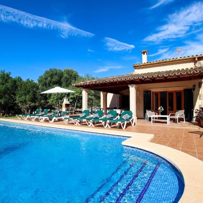 Beautiful villa for 8 people close to Pollensa by Renthousing - Villa - 8