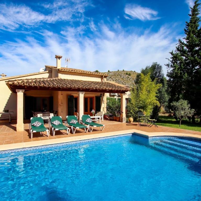 Beautiful villa for 8 people close to Pollensa by Renthousing - Villa - 16