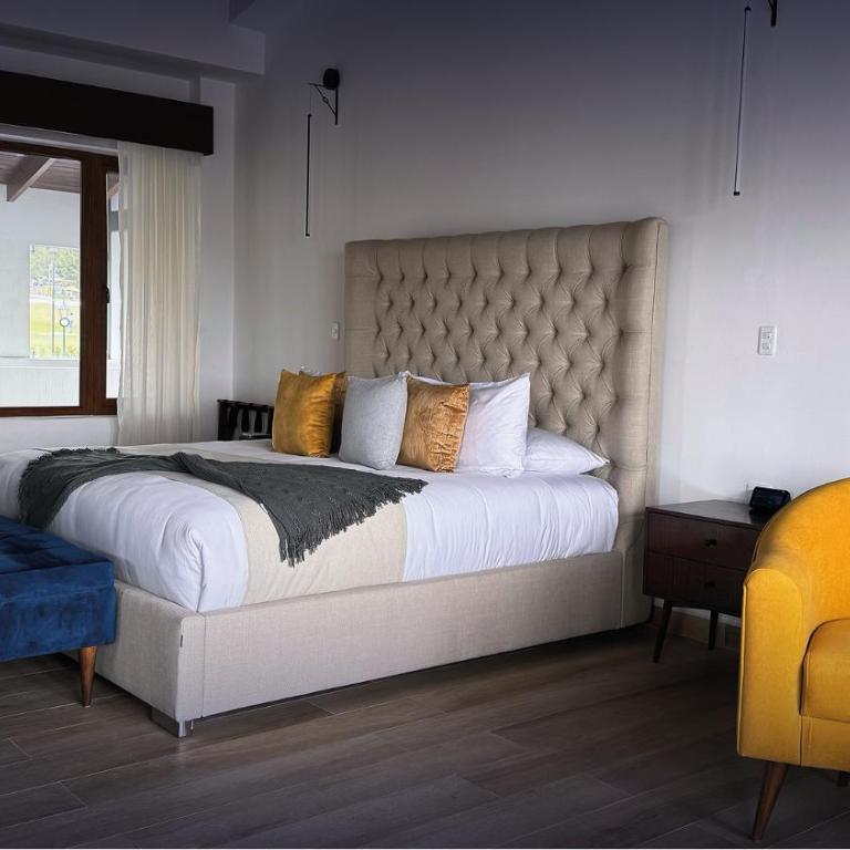 Hotel Boutique Mitad Del Mundo - Suite Deluxe - 4