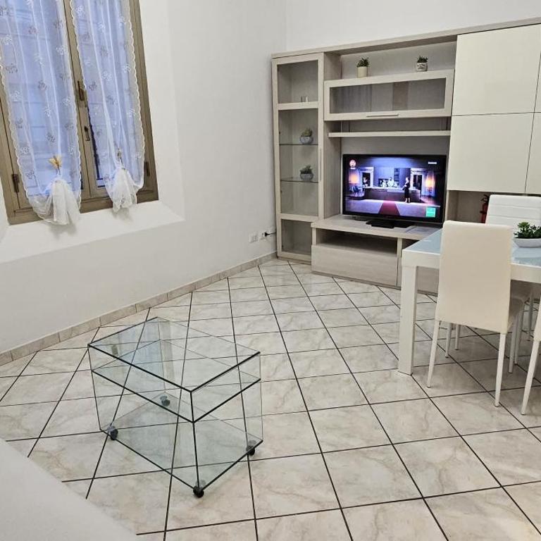 LUXURY STATION APARTMENT - Appartamento con 2 Camere da Letto - 4