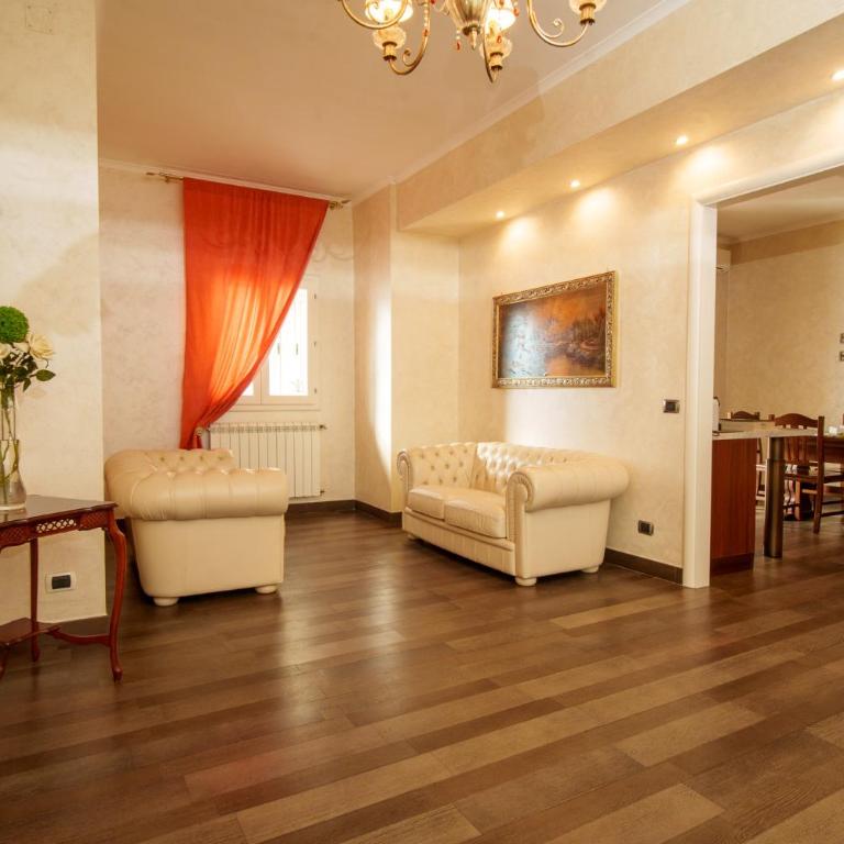 A UN PASSO DA - Appartamento con 2 Camere da Letto - 4