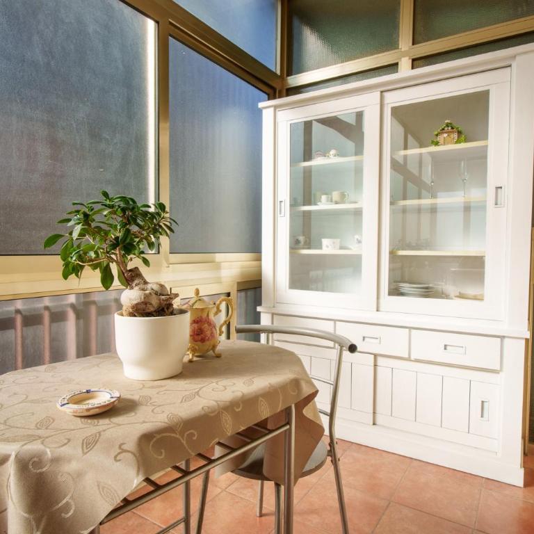 A UN PASSO DA - Appartamento con 2 Camere da Letto - 13