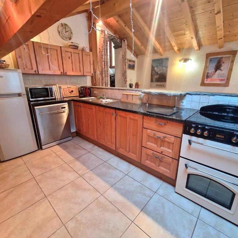 Chalet rénové et original, 8 pers., Valfréjus - FR-1-265-367 - Chalet - 9