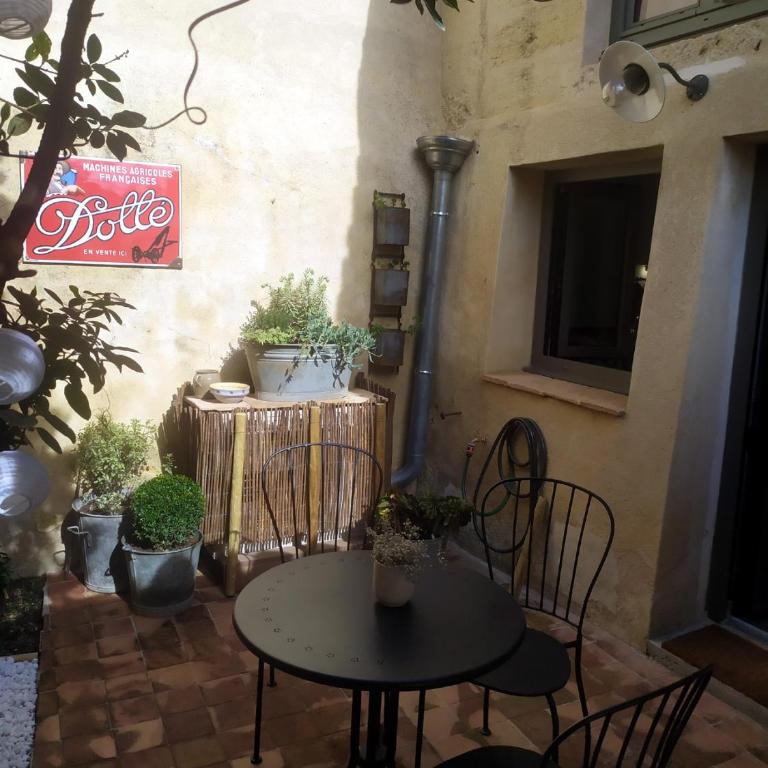 La Casamia Uzès, maison avec cour privative, à 2 pas de la Place aux Herbes - Maison 1 Chambre - 4