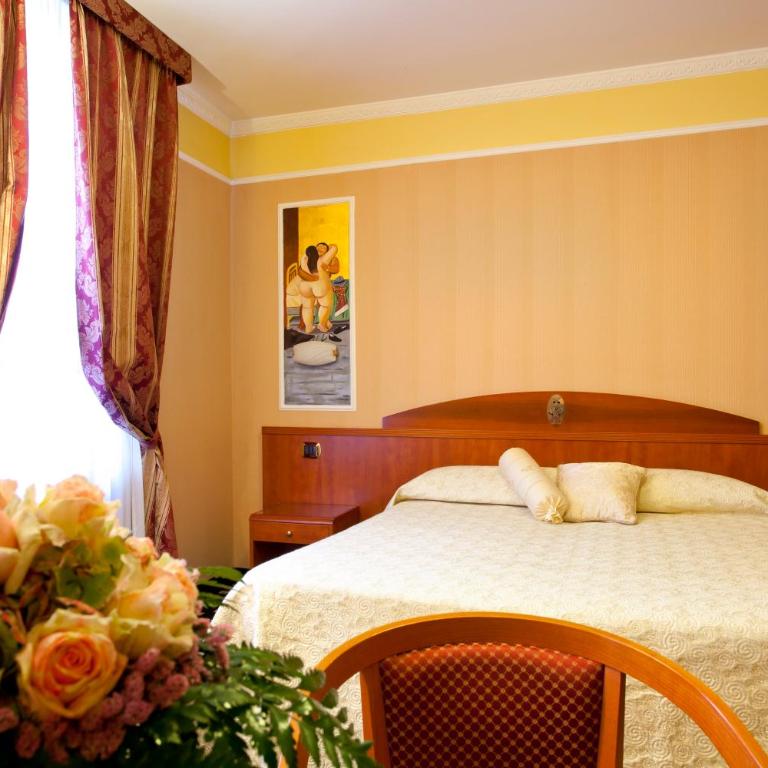 Boutique Hotel Puccini - Camera Matrimoniale Deluxe - 7