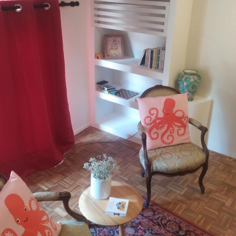 La Casamia Uzès, maison avec cour privative, à 2 pas de la Place aux Herbes - Maison 1 Chambre - 34