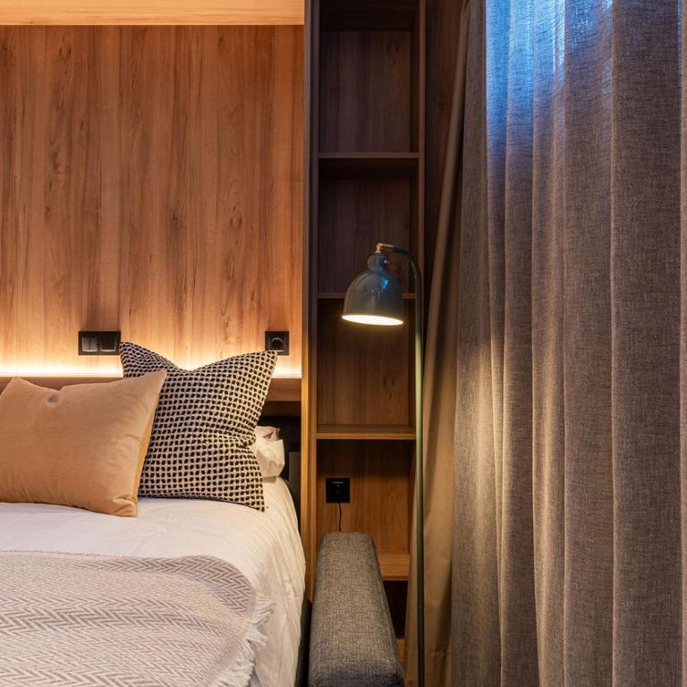 Dobo Madrid MA24 - Studio - 11