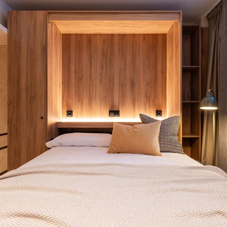 Dobo Madrid MA24 - Studio - 12