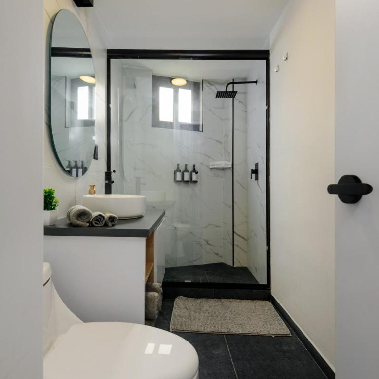 WTC 1 block away - Total comfort - One-Bedroom Apartment - 25