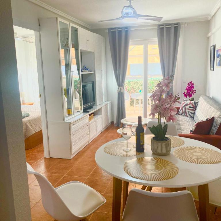 Urbano Sol y Mar - Three-Bedroom Apartment Suite - 1