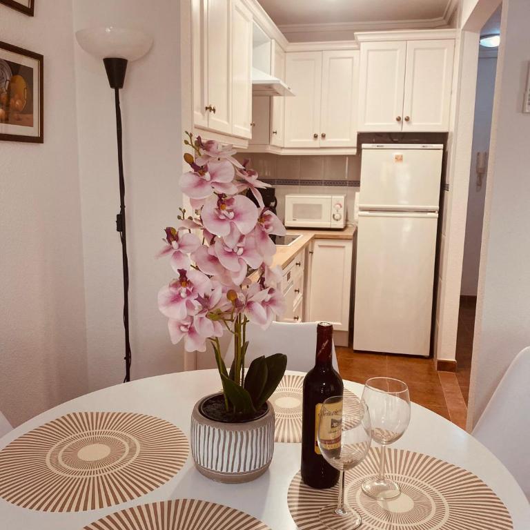 Urbano Sol y Mar - Three-Bedroom Apartment Suite - 2
