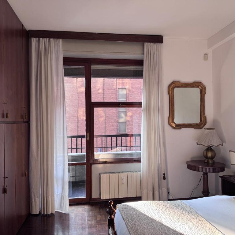 Casa Kolbe 8 , Milano centro M4 - Appartamento con Vista e Balcone - 35