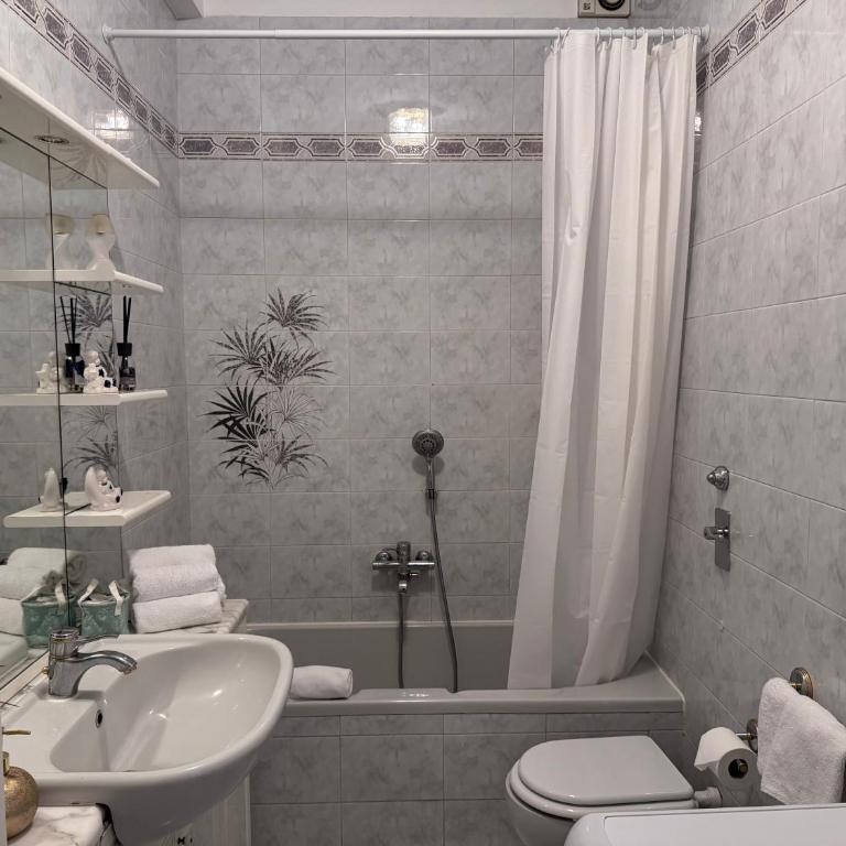 Casa Kolbe 8 , Milano centro M4 - Appartamento con Vista e Balcone - 47