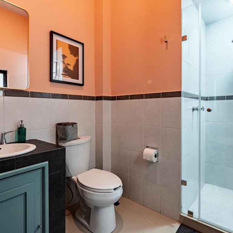 Gummy Bear Condesa House with Roof top 24PAX - Vacation Home - 43