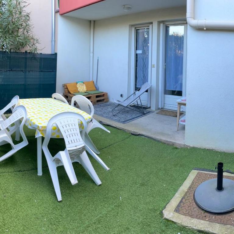 Narbonne centre T2 avec jardinet et parking - Apartamento de 1 dormitorio - 1