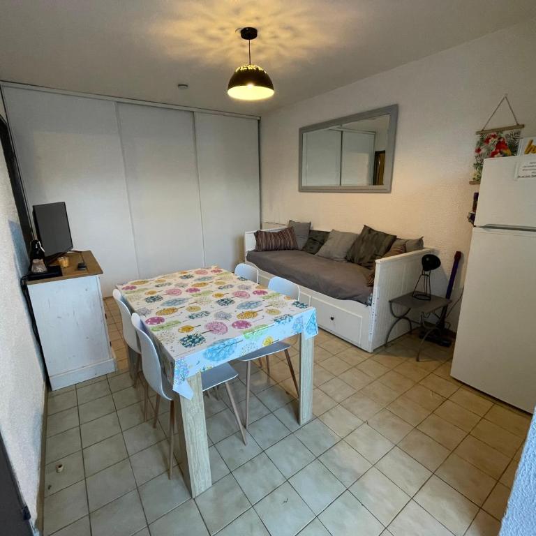 Narbonne centre T2 avec jardinet et parking - Apartamento de 1 dormitorio - 5