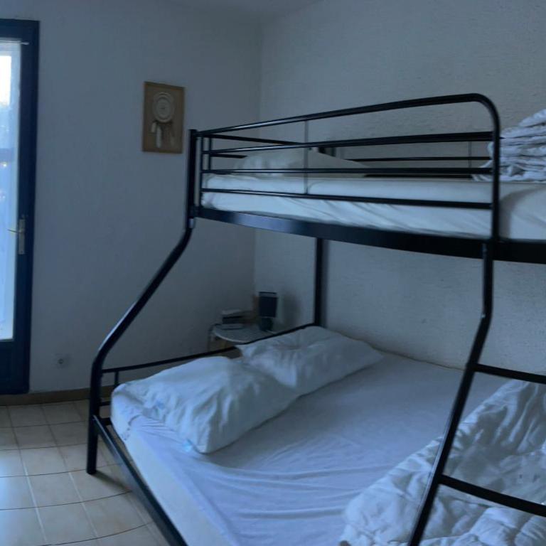 Narbonne centre T2 avec jardinet et parking - Apartamento de 1 dormitorio - 10