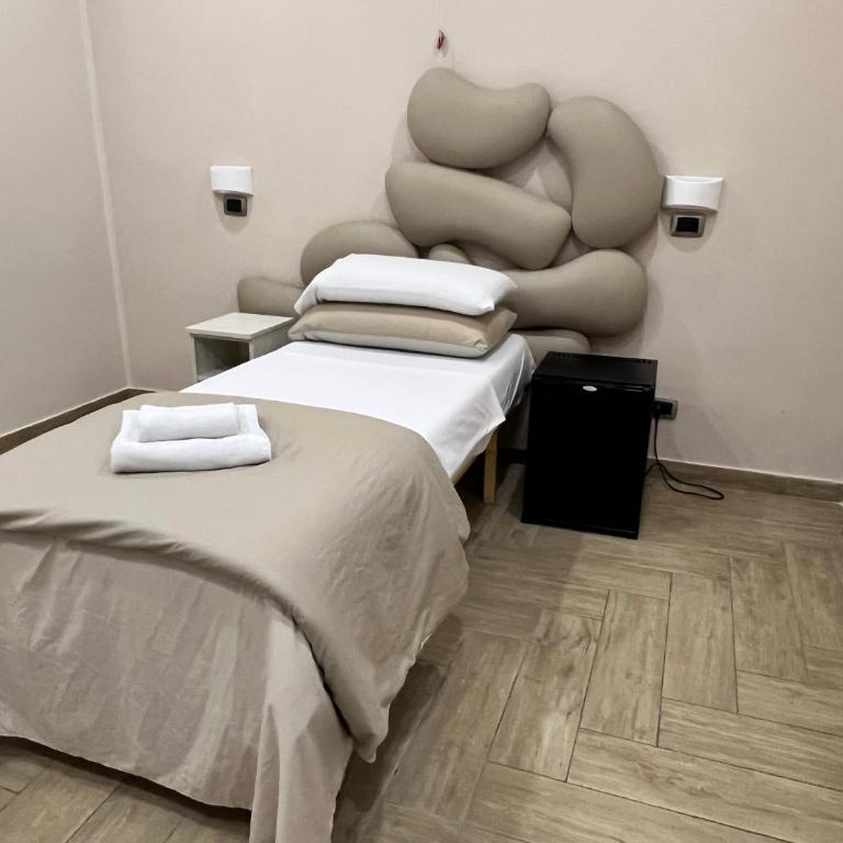 Dei Gerolomini - Single Room with Bath - 4