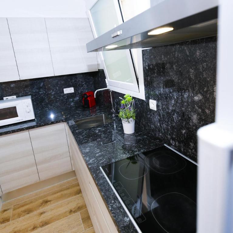 PINEDA BAHIA HomeStay by Turismar - Two-Bedroom Apartment - 11