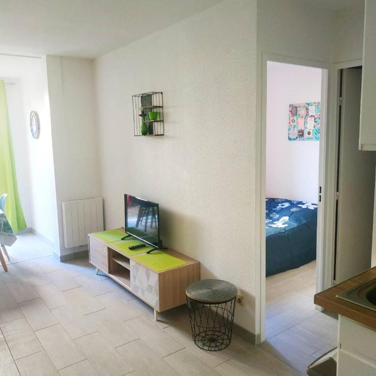 STE83 Le Lagon Bleu - Fidji 12 - Rez de jardin privatif - Tennis - Piscine pour 4 personnes - Appartement 1 Chambre - 9