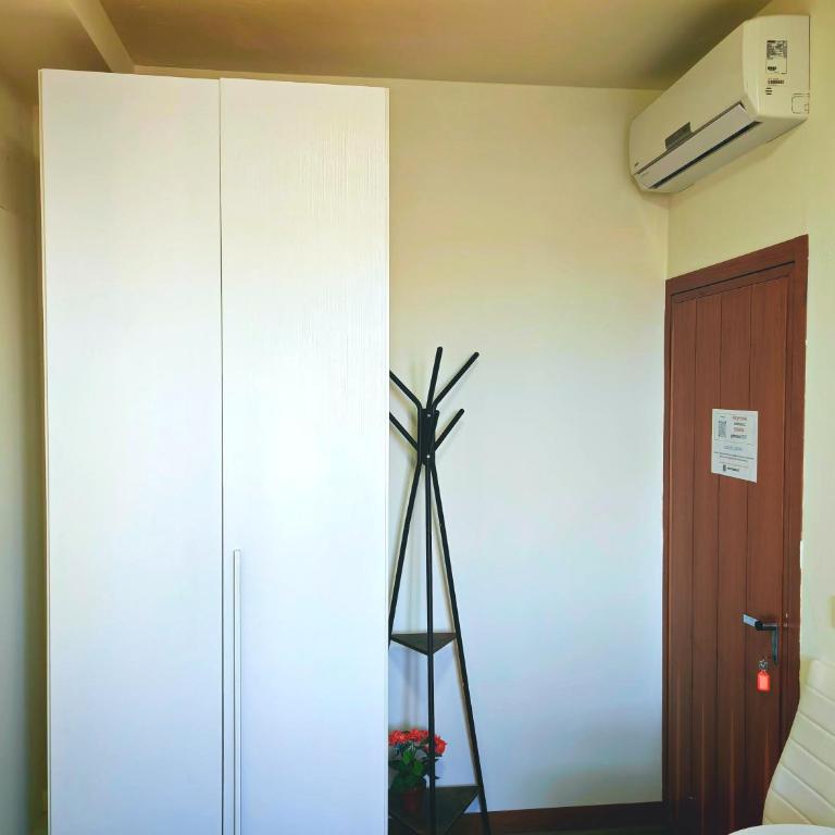 Goldmine Guest House 2 - Camera Singola con Bagno in Comune - 9