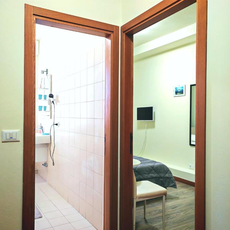 Goldmine Guest House 2 - Camera Singola con Bagno in Comune - 19