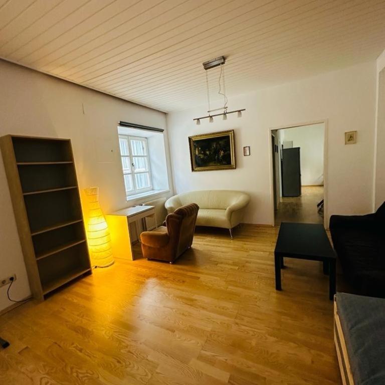 Wohnung mit einem Schlafzimmer mit Trennwand - Apartment - 7