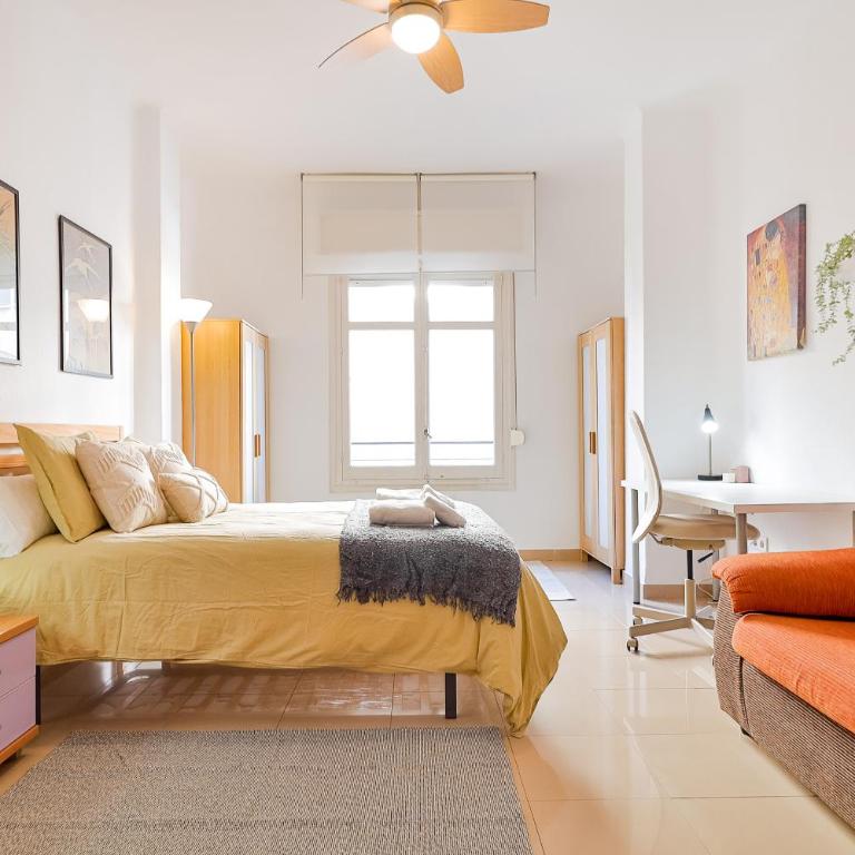 C10 Spacious 5 Bedroom in Soho - Five-Bedroom Apartment - 22