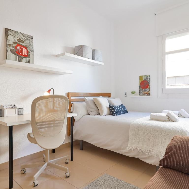 C10 Spacious 5 Bedroom in Soho - Five-Bedroom Apartment - 24