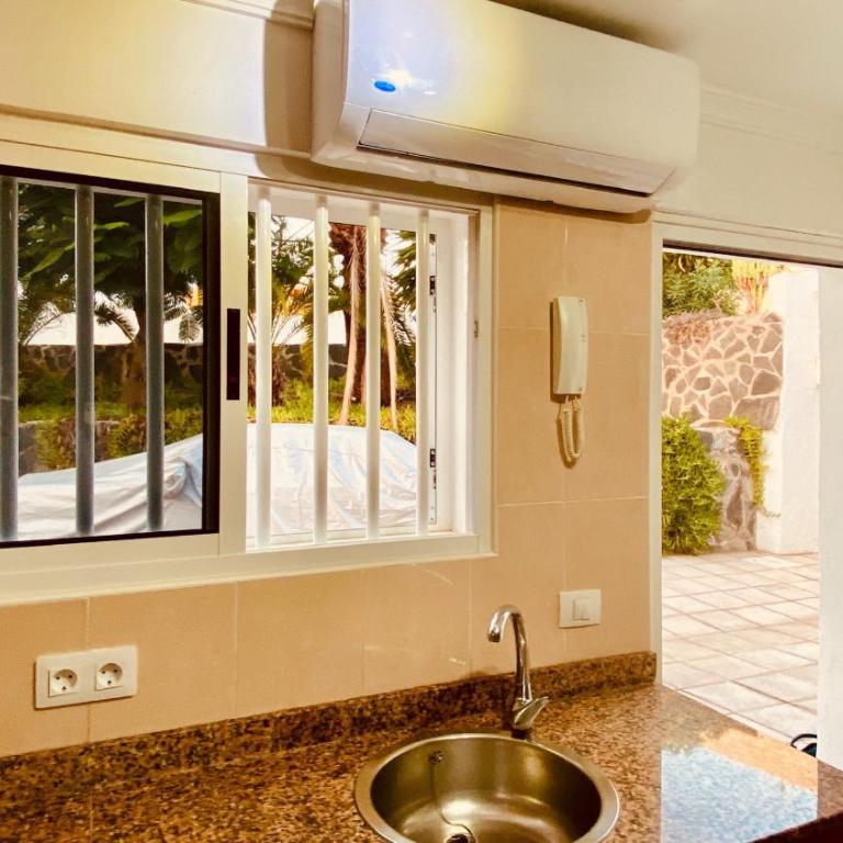 Comfortable flat close to the beach - Apartment - Ground Floor - 5