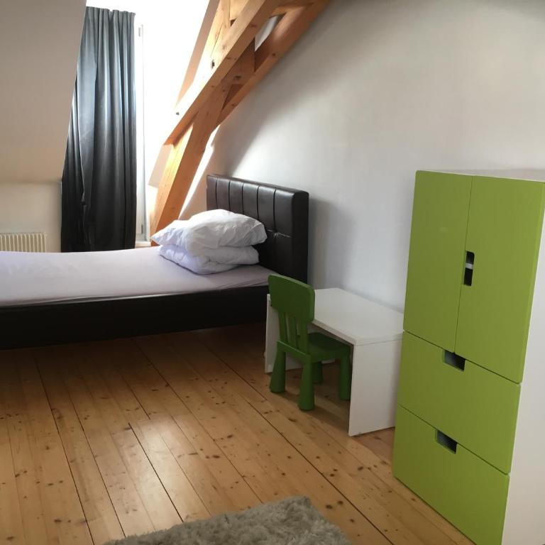 Dachgeschosswohnung mit 2 Schlafzimmern - Apartment - 9