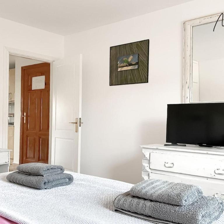 Marella House - One-Bedroom Apartment - 33