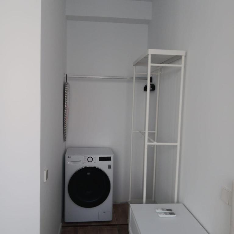 Francos Rodriguez1 Apartments - Estudio - 8