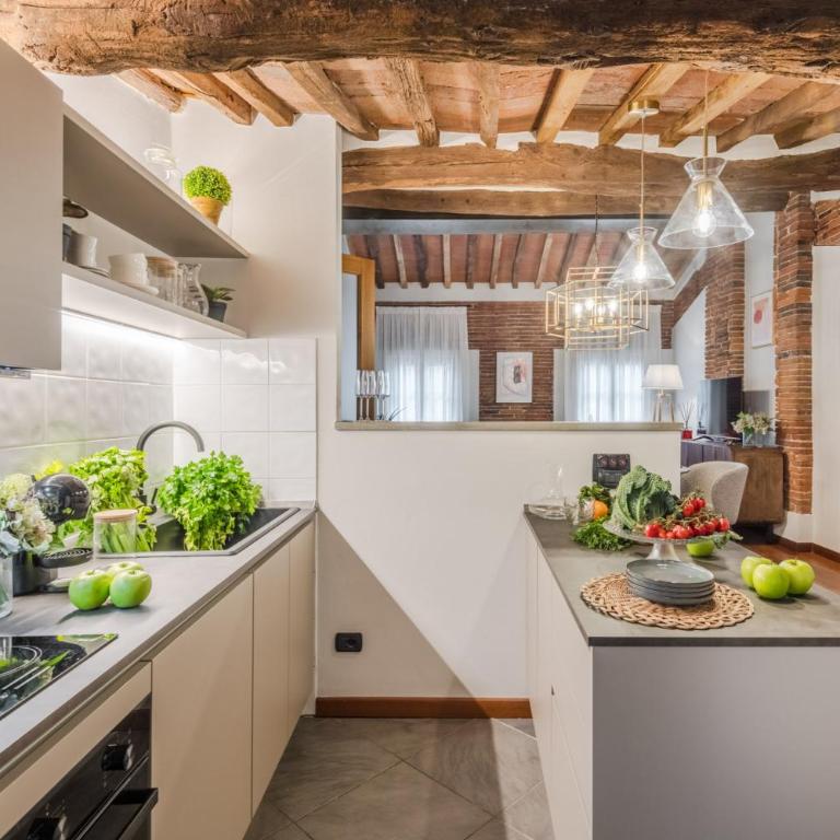 Dorina Penthouse 2 bedrooms 2 bathrooms in Lucca - Two-Bedroom Apartment - 5