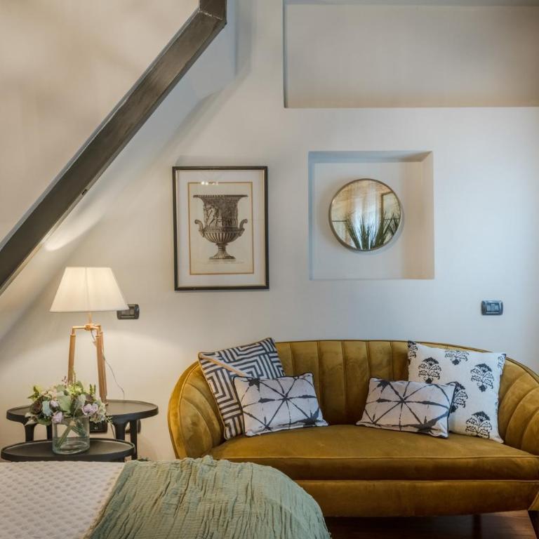 Dorina Penthouse 2 bedrooms 2 bathrooms in Lucca - Two-Bedroom Apartment - 10